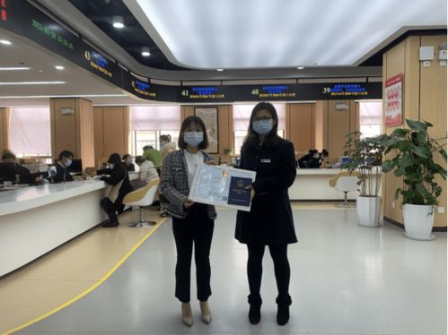 昆明五华区率先发出全市首张“直营连锁经营企业评审承诺制”食品经营许可证，助推网络文化经营新格局